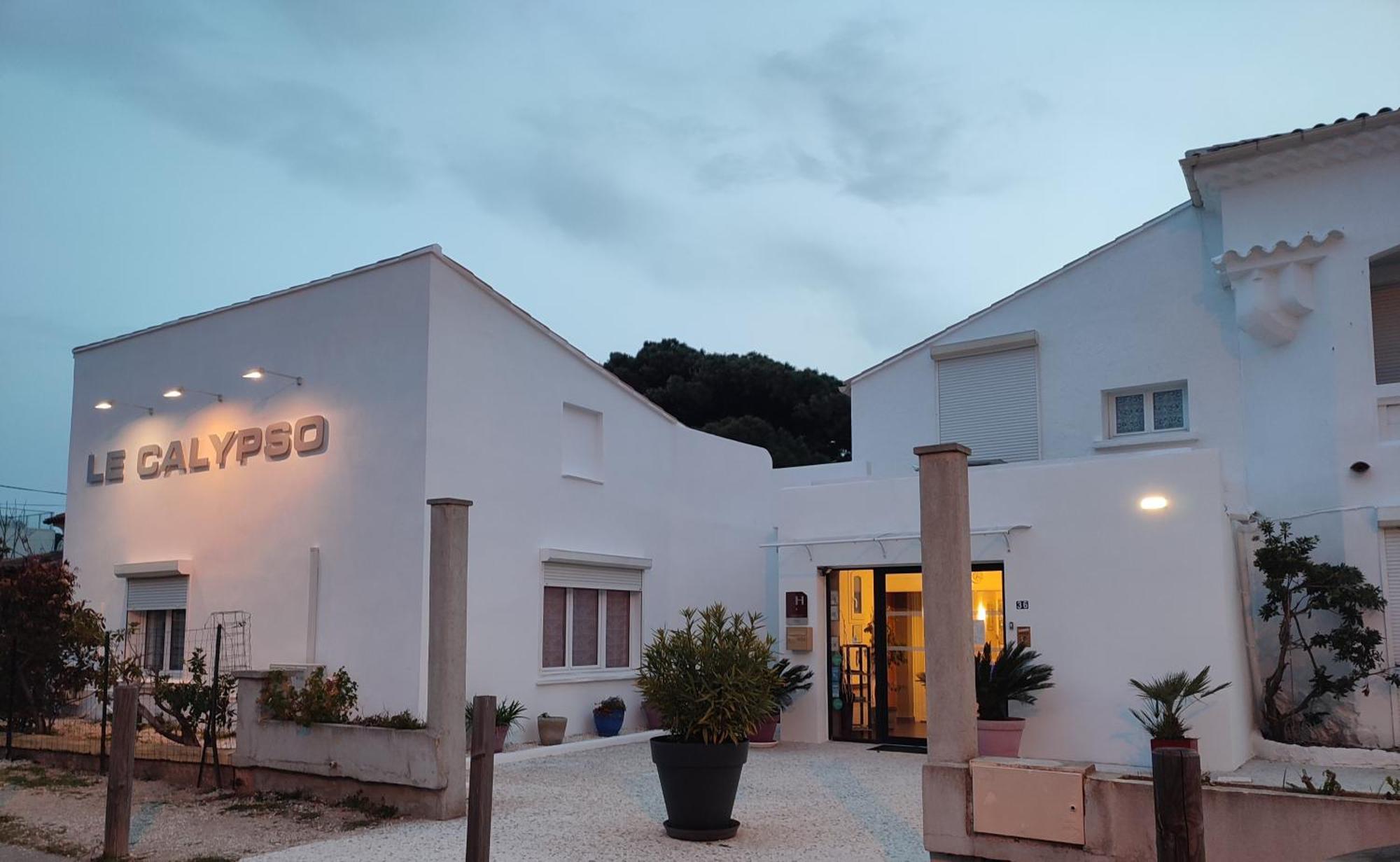 Hotel Le Calypso Hyères Exterior foto
